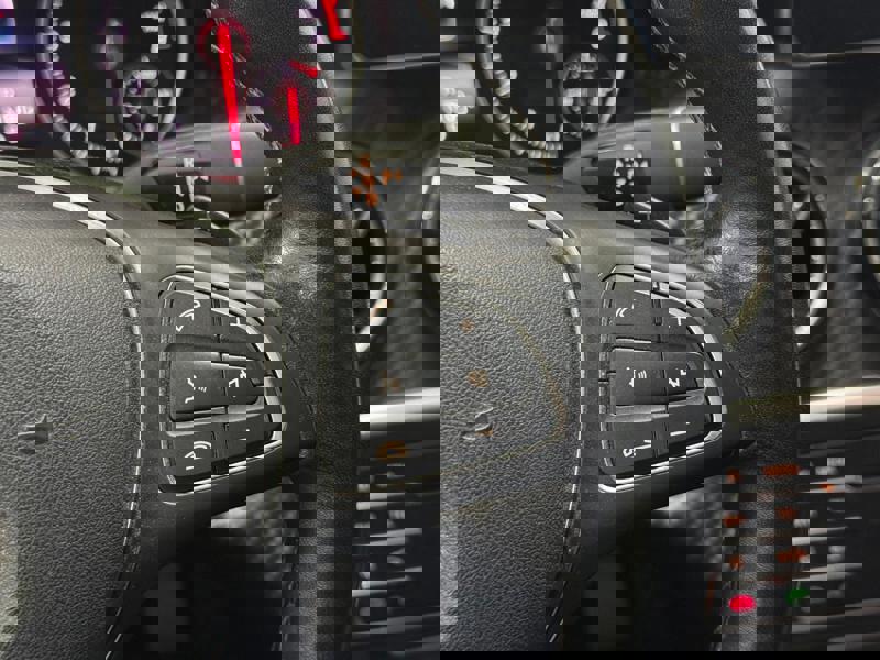 Image Mercedes-Benz GLA 180 Intuition  GLA 180 Intuition 180 Intuition